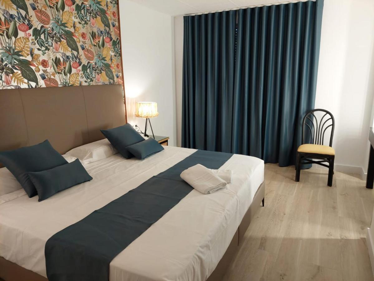 Hostal Garden Rous Paiporta Ngoại thất bức ảnh