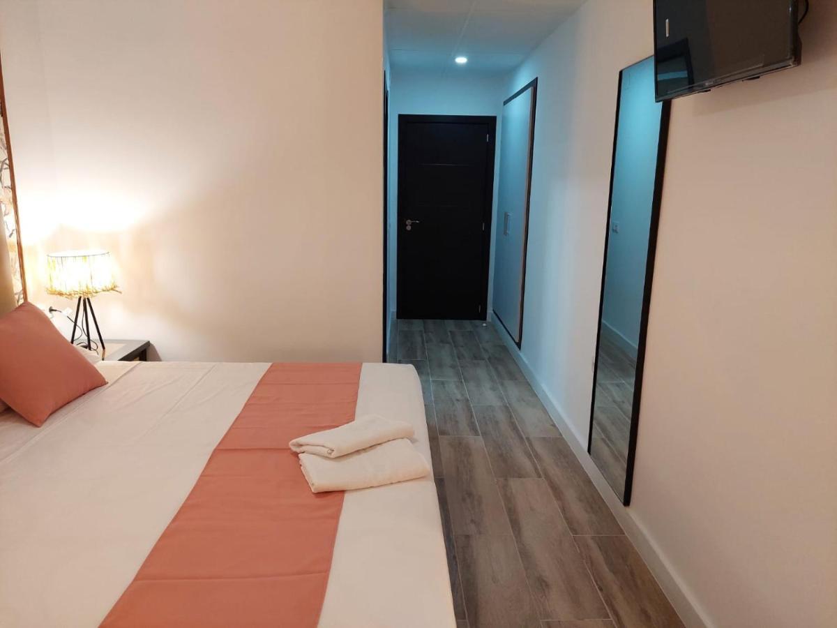 Hostal Garden Rous Paiporta Ngoại thất bức ảnh