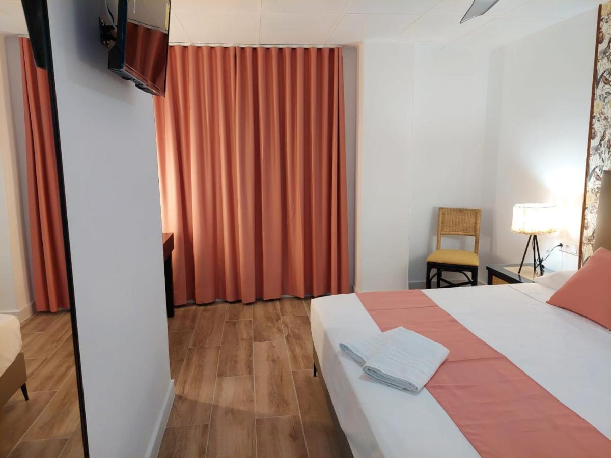 Hostal Garden Rous Paiporta Ngoại thất bức ảnh